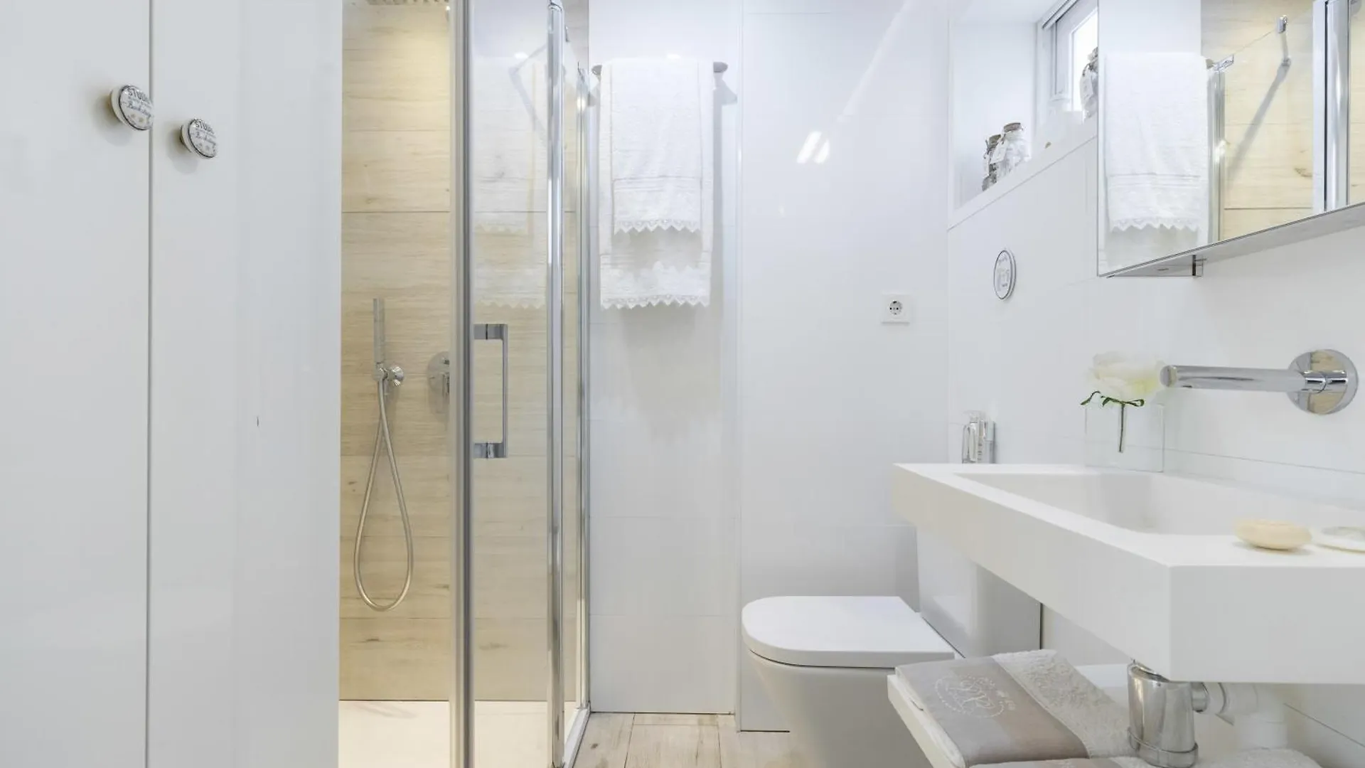 Apartment White Summer In Benalmadena