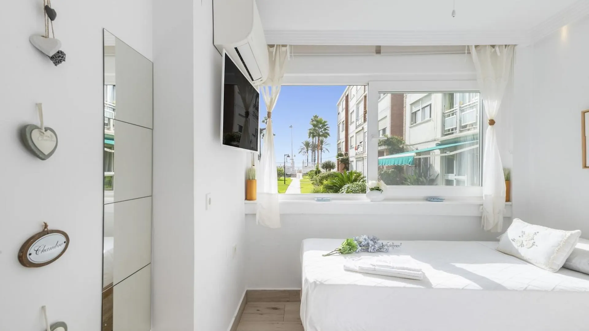 Apartment White Summer In Benalmadena
