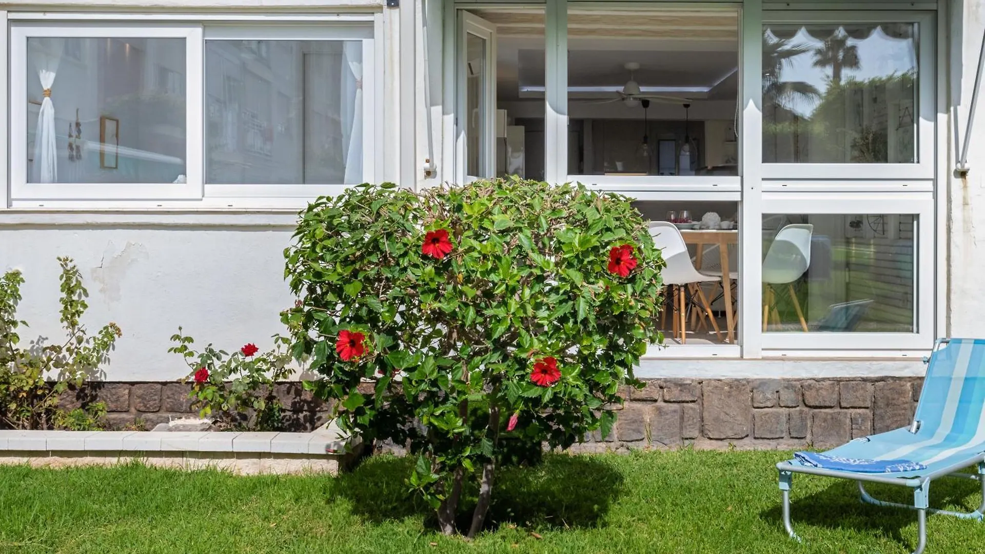 White Summer In Benalmadena Apartment
