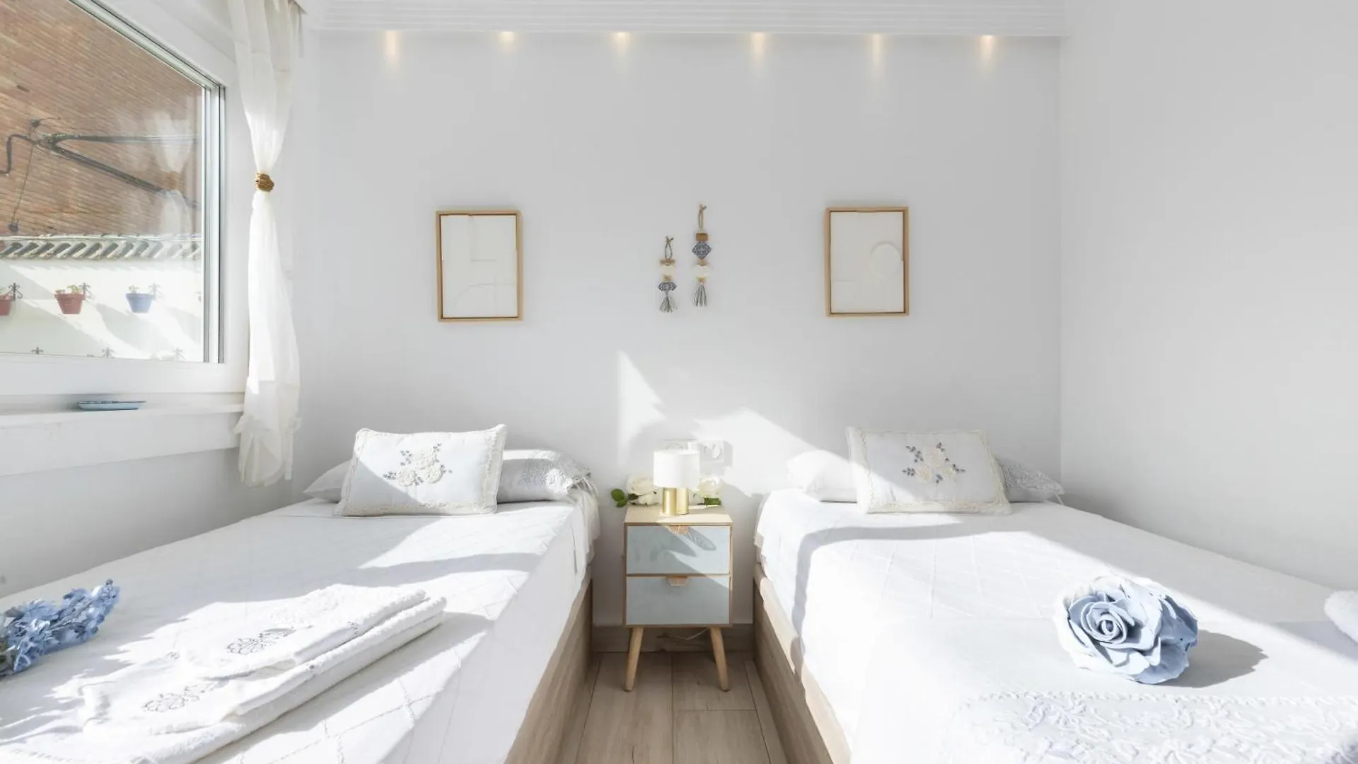White Summer In Benalmadena Apartment